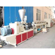 Machine en plastique d&#39;extrudeuse pour la chaîne de production de tuyau d&#39;approvisionnement en eau de PVC